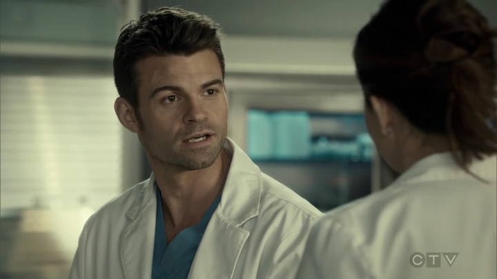 VampireDiariesWorld_dot_nl-SavingHope3x15-1055.jpg