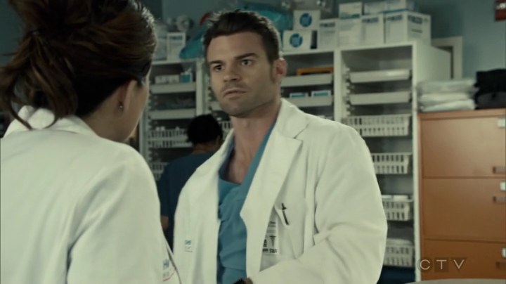 VampireDiariesWorld_dot_nl-SavingHope3x15-1103.jpg