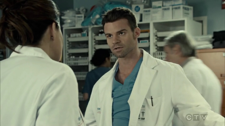 VampireDiariesWorld_dot_nl-SavingHope3x15-1106.jpg