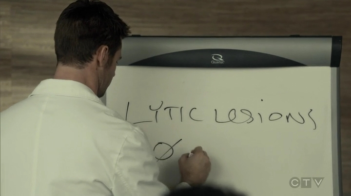 VampireDiariesWorld_dot_nl-SavingHope3x15-1421.jpg