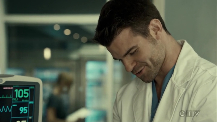 VampireDiariesWorld_dot_nl-SavingHope3x15-573.jpg