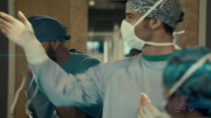 VampireDiariesWorld_dot_nl-SavingHope3x15-720.jpg