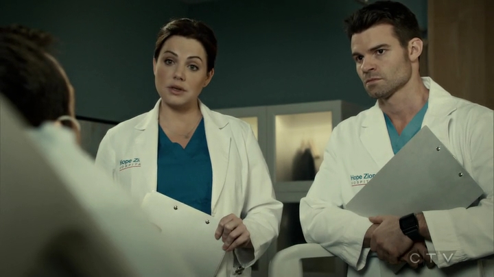 VampireDiariesWorld_dot_nl-SavingHope3x15-976.jpg