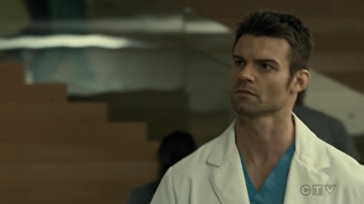 VampireDiariesWorld_dot_nl-SavingHope3x16-1016.jpg