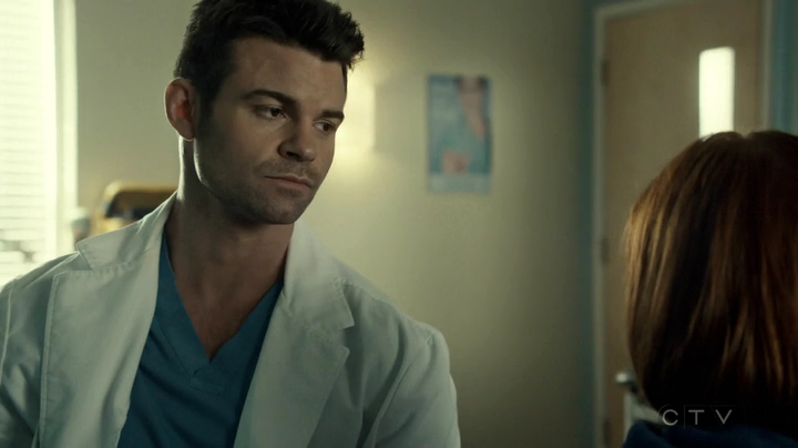 VampireDiariesWorld_dot_nl-SavingHope3x16-1369.jpg