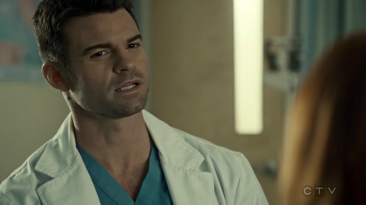 VampireDiariesWorld_dot_nl-SavingHope3x16-1412.jpg
