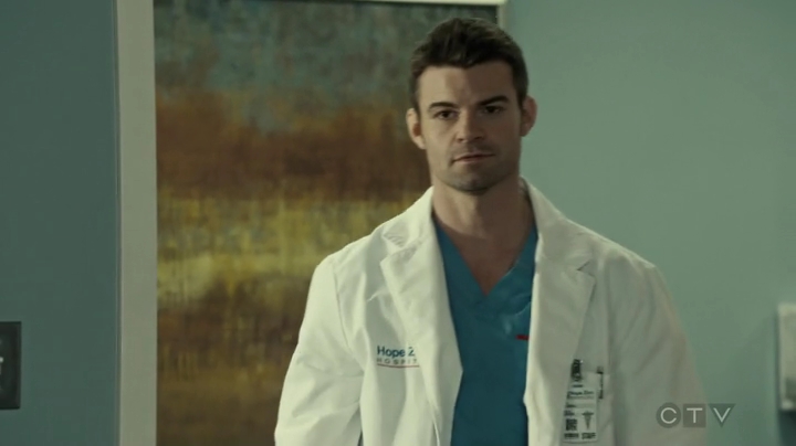VampireDiariesWorld_dot_nl-SavingHope3x16-1437.jpg