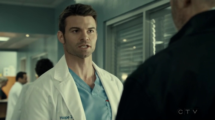 VampireDiariesWorld_dot_nl-SavingHope3x16-1660.jpg