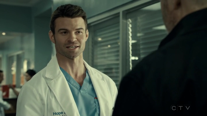 VampireDiariesWorld_dot_nl-SavingHope3x16-1667.jpg