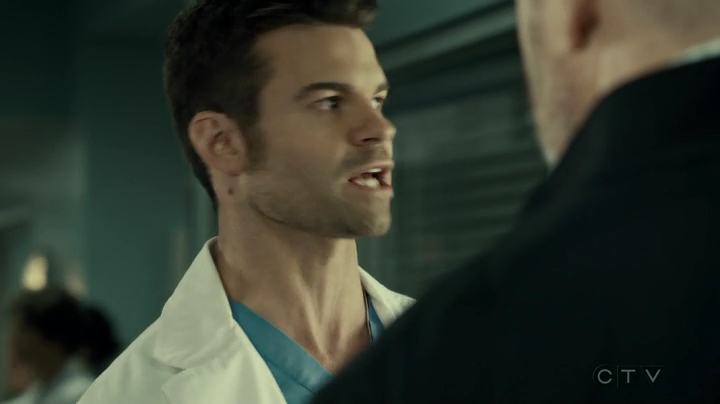 VampireDiariesWorld_dot_nl-SavingHope3x16-1673.jpg