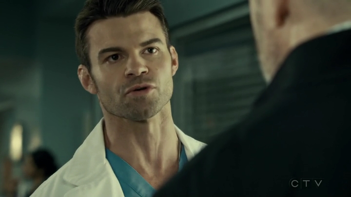 VampireDiariesWorld_dot_nl-SavingHope3x16-1674.jpg
