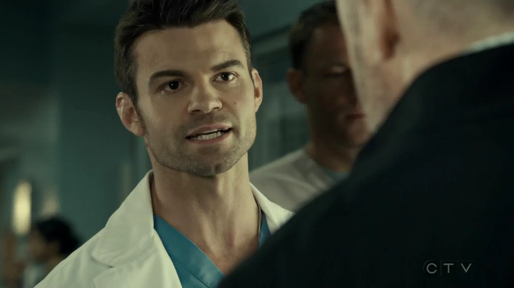 VampireDiariesWorld_dot_nl-SavingHope3x16-1679.jpg