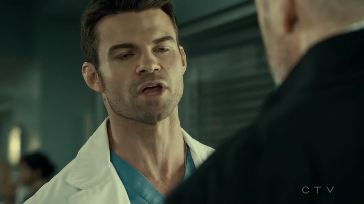 VampireDiariesWorld_dot_nl-SavingHope3x16-1684.jpg