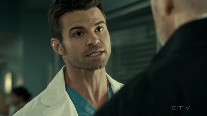 VampireDiariesWorld_dot_nl-SavingHope3x16-1686.jpg