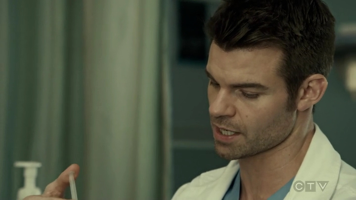 VampireDiariesWorld_dot_nl-SavingHope3x16-1705.jpg