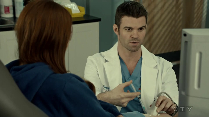 VampireDiariesWorld_dot_nl-SavingHope3x16-1714.jpg