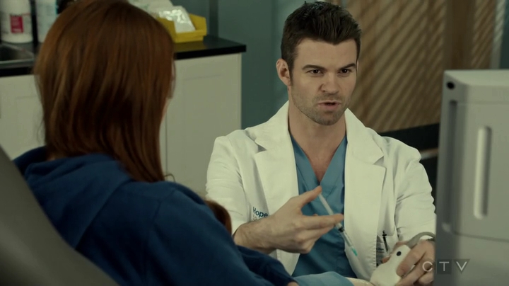 VampireDiariesWorld_dot_nl-SavingHope3x16-1715.jpg