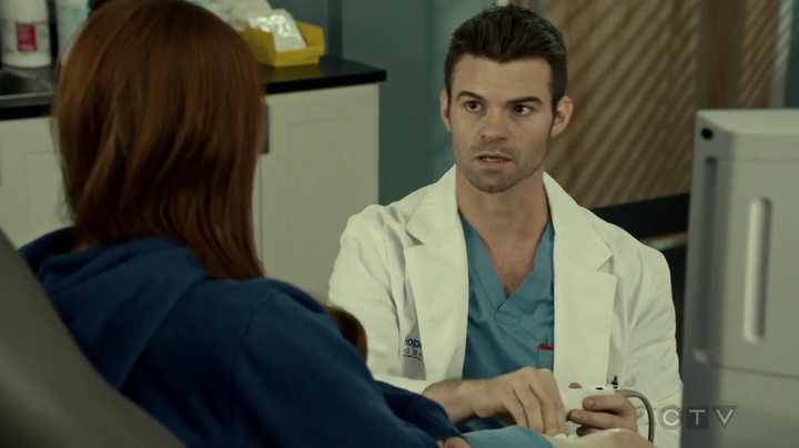 VampireDiariesWorld_dot_nl-SavingHope3x16-1727.jpg