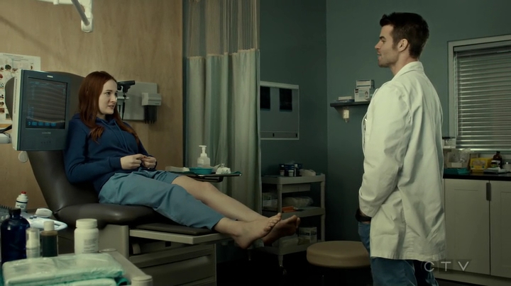 VampireDiariesWorld_dot_nl-SavingHope3x16-1739.jpg