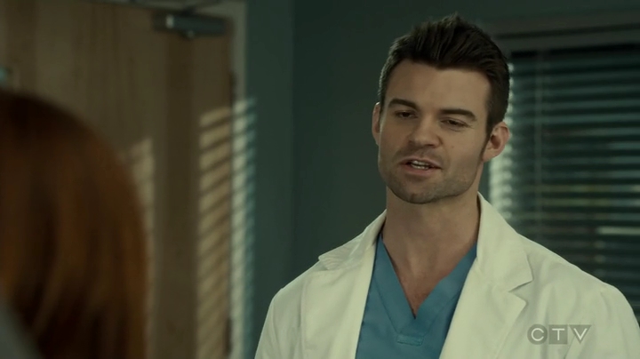 VampireDiariesWorld_dot_nl-SavingHope3x16-1753.jpg