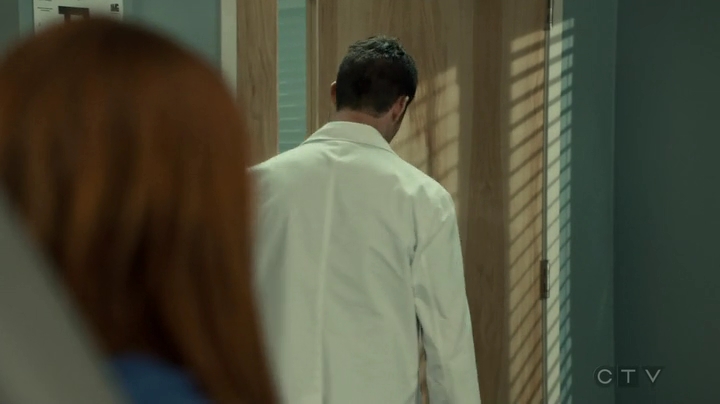 VampireDiariesWorld_dot_nl-SavingHope3x16-1772.jpg