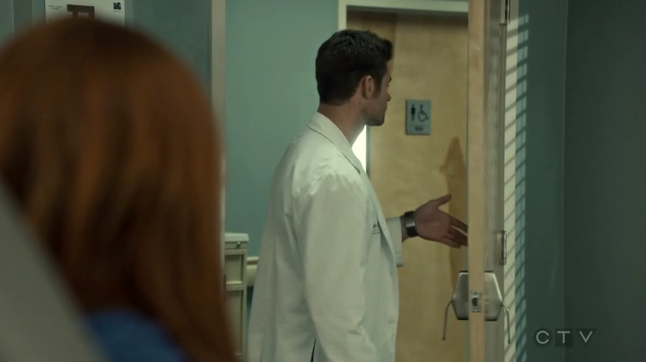 VampireDiariesWorld_dot_nl-SavingHope3x16-1776.jpg