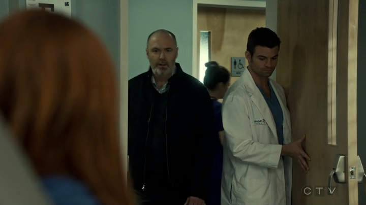 VampireDiariesWorld_dot_nl-SavingHope3x16-1781.jpg