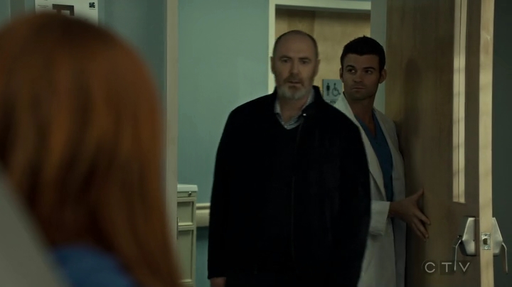 VampireDiariesWorld_dot_nl-SavingHope3x16-1782.jpg