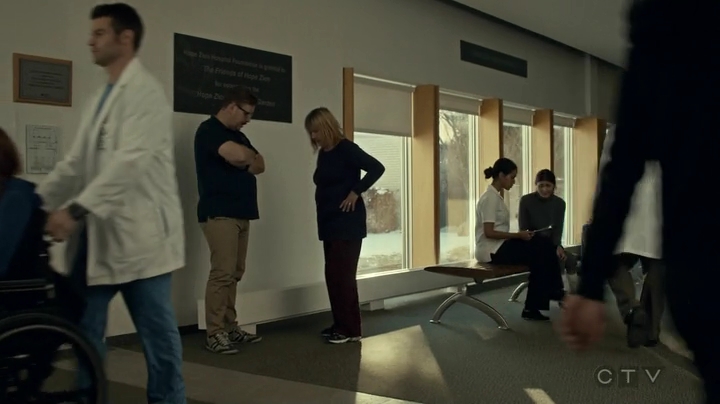 VampireDiariesWorld_dot_nl-SavingHope3x16-2120.jpg