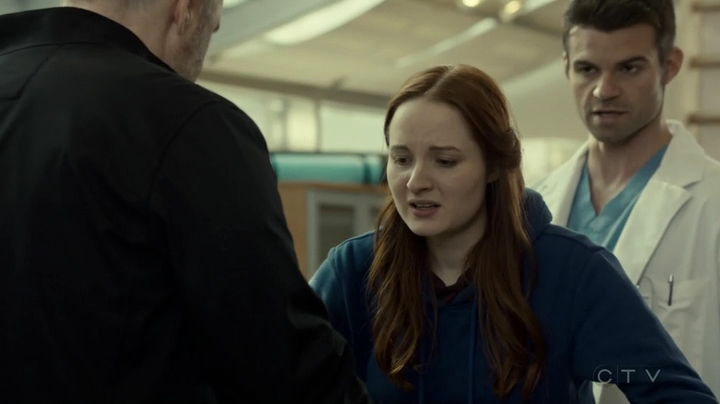 VampireDiariesWorld_dot_nl-SavingHope3x16-2138.jpg