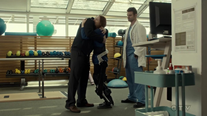 VampireDiariesWorld_dot_nl-SavingHope3x16-2181.jpg
