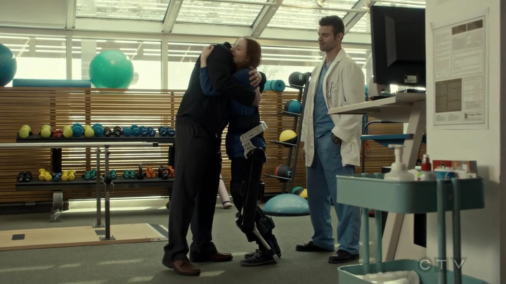 VampireDiariesWorld_dot_nl-SavingHope3x16-2183.jpg