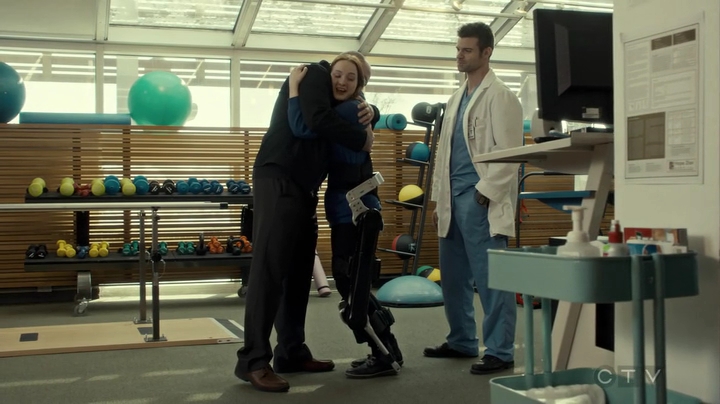 VampireDiariesWorld_dot_nl-SavingHope3x16-2185.jpg