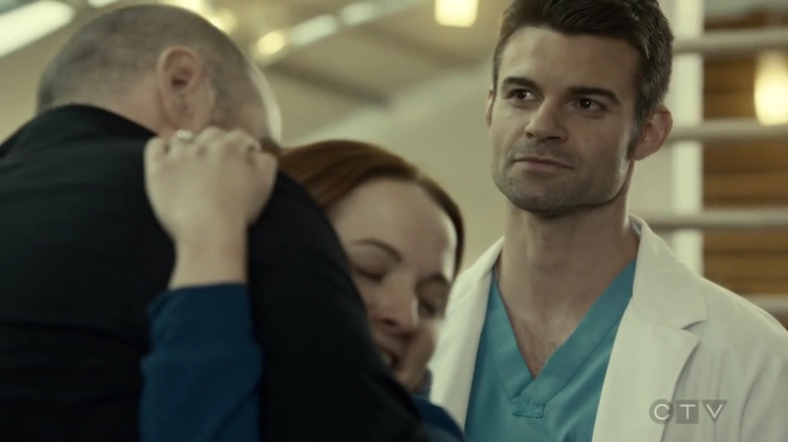 VampireDiariesWorld_dot_nl-SavingHope3x16-2189.jpg