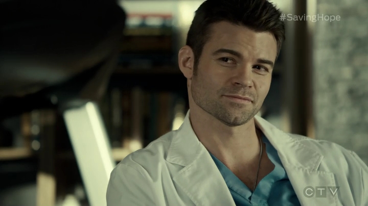 VampireDiariesWorld_dot_nl-SavingHope3x16-279.jpg