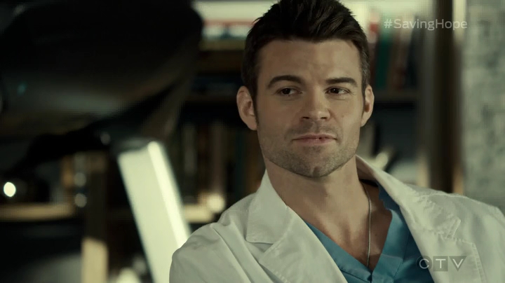 VampireDiariesWorld_dot_nl-SavingHope3x16-282.jpg