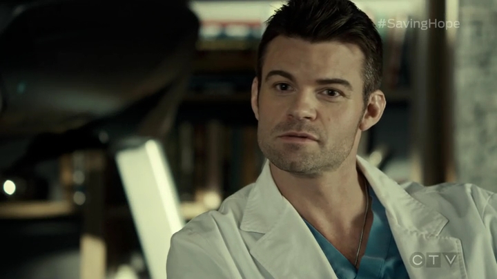 VampireDiariesWorld_dot_nl-SavingHope3x16-295.jpg