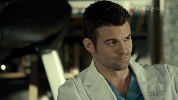 VampireDiariesWorld_dot_nl-SavingHope3x16-307.jpg