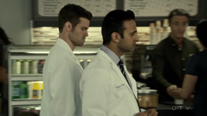 VampireDiariesWorld_dot_nl-SavingHope3x16-316.jpg