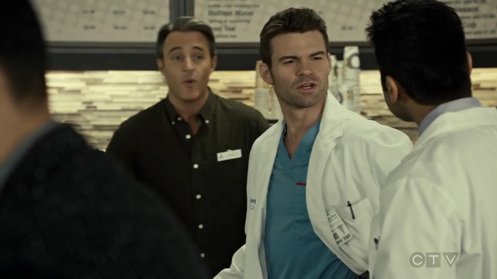 VampireDiariesWorld_dot_nl-SavingHope3x16-334.jpg