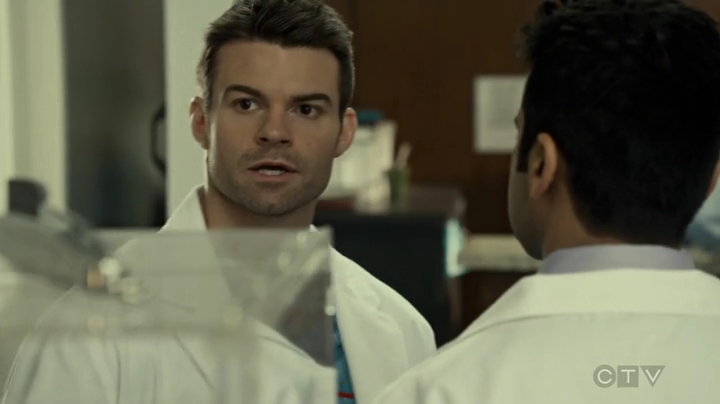 VampireDiariesWorld_dot_nl-SavingHope3x16-352.jpg