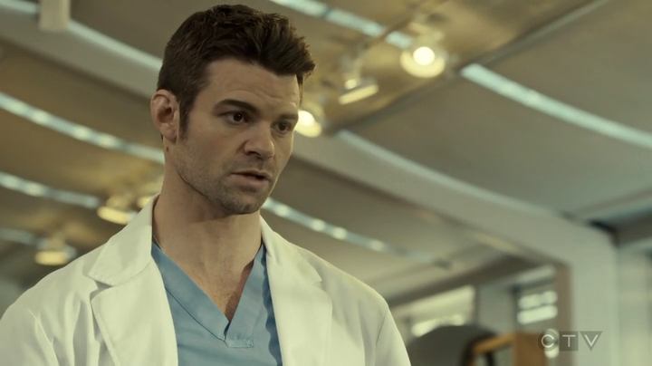 VampireDiariesWorld_dot_nl-SavingHope3x16-461.jpg