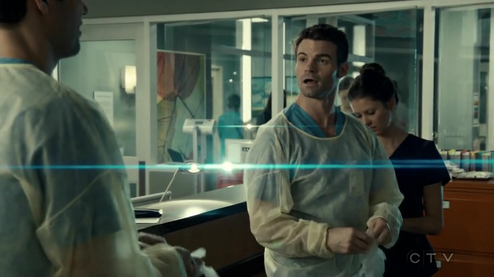 VampireDiariesWorld_dot_nl-SavingHope3x17-095.jpg