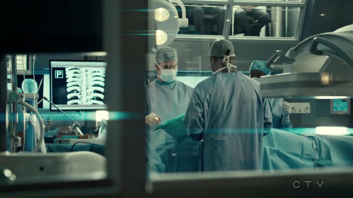 VampireDiariesWorld_dot_nl-SavingHope3x17-1002.jpg