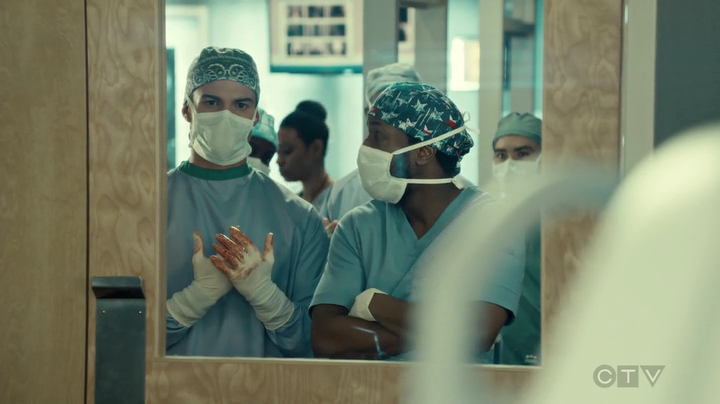 VampireDiariesWorld_dot_nl-SavingHope3x17-1034.jpg
