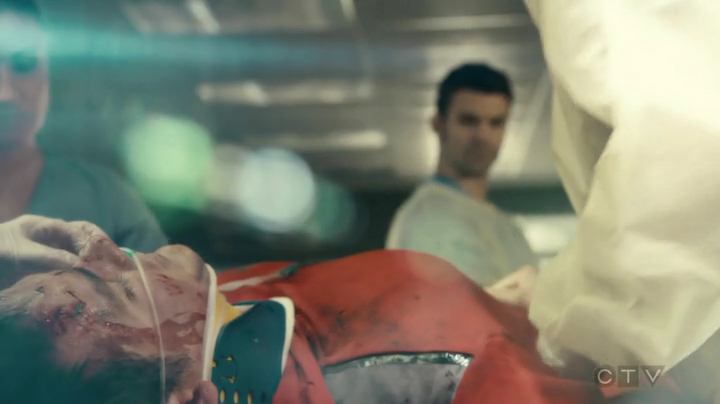 VampireDiariesWorld_dot_nl-SavingHope3x17-139.jpg
