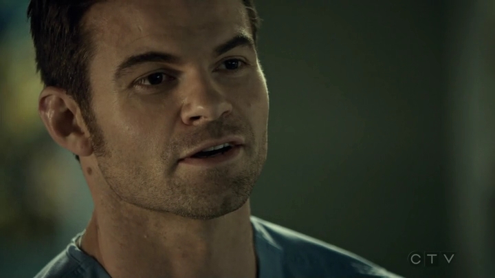 VampireDiariesWorld_dot_nl-SavingHope3x17-2482.jpg