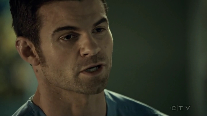 VampireDiariesWorld_dot_nl-SavingHope3x17-2485.jpg