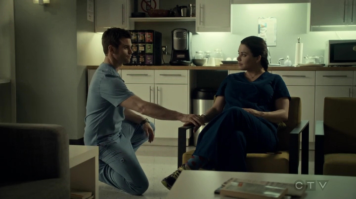 VampireDiariesWorld_dot_nl-SavingHope3x17-2486.jpg