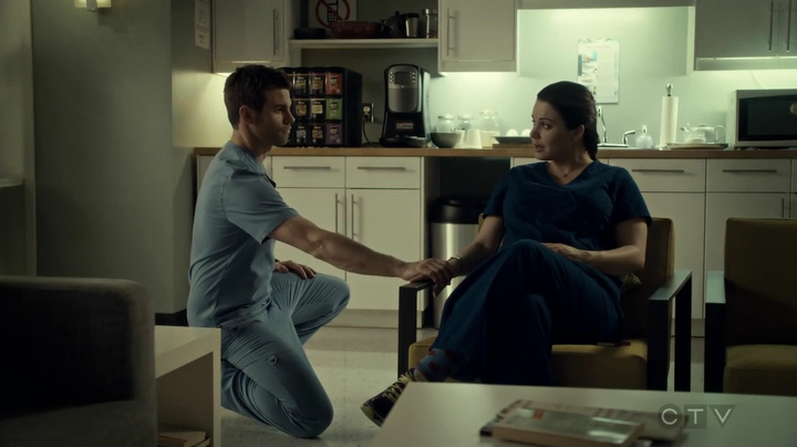 VampireDiariesWorld_dot_nl-SavingHope3x17-2488.jpg